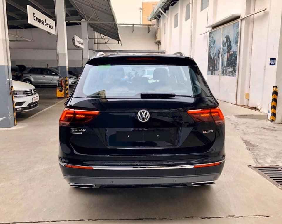 Volkswagen Tiguan 2018 - Volkswagen Tiguan Highline nhập khẩu, màu đen tặng quà khủng hỗ trợ trả góp 0%, tặng lệ phí trước bạ