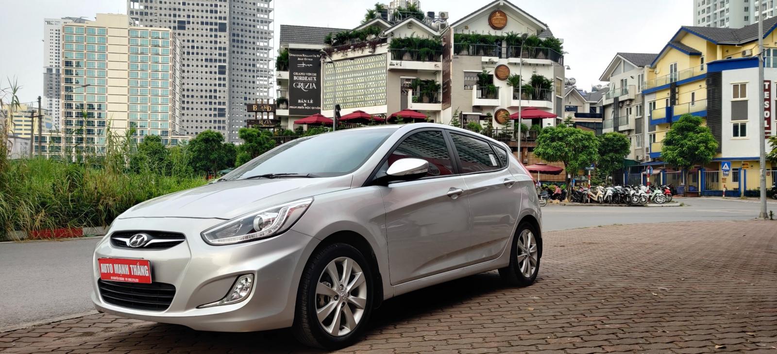 Hyundai Accent 2014 - Xe Hyundai Accent 1.4AT đời 2014, màu bạc, xe nhập