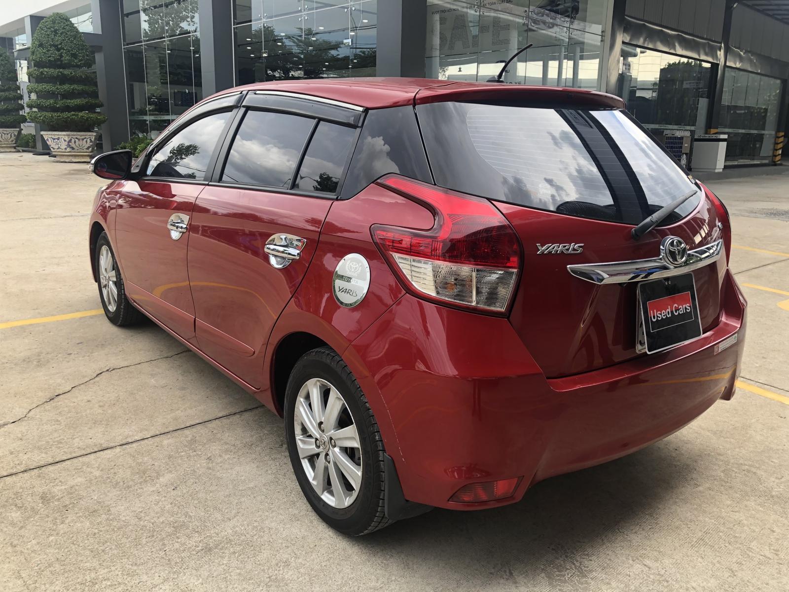 Toyota Yaris G 2015 - Bán Toyota Yaris G sản xuất 2015, màu đỏ, xe nhập