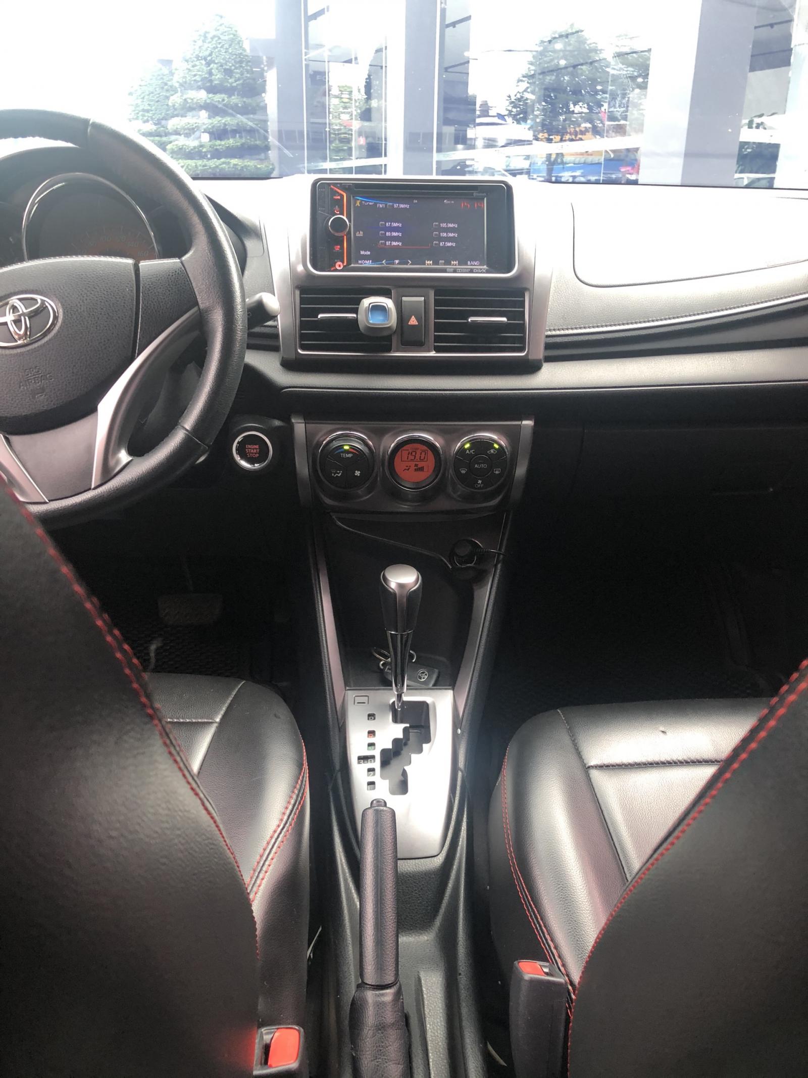 Toyota Yaris G 2015 - Bán Toyota Yaris G sản xuất 2015, màu đỏ, xe nhập