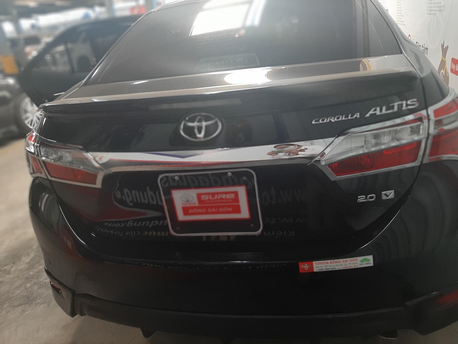 Toyota Corolla altis 2.0V Sport 2016 - Cần bán lại xe Toyota Corolla Altis 2.0V Sport đời 2016, màu đen giá cạnh tranh