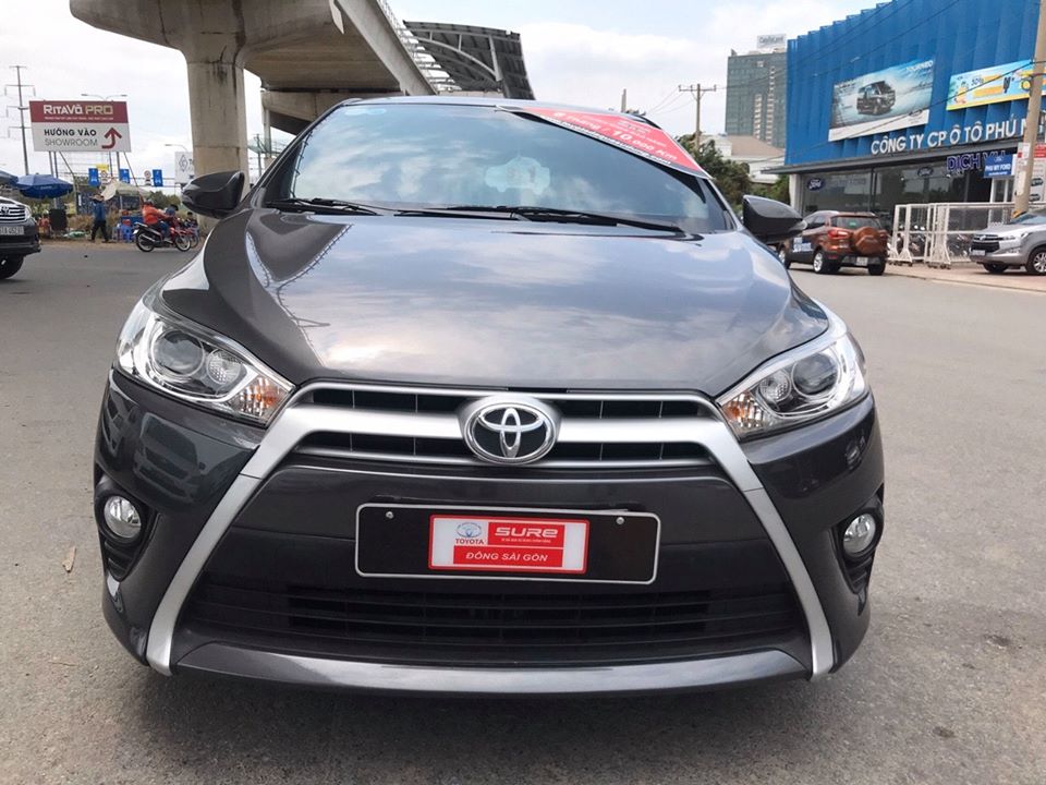 Toyota Yaris 1.3G 2015 - Bán xe Toyota Yaris 1.3G đời 2015, màu xám, nhập khẩu, số tự động giá cạnh tranh