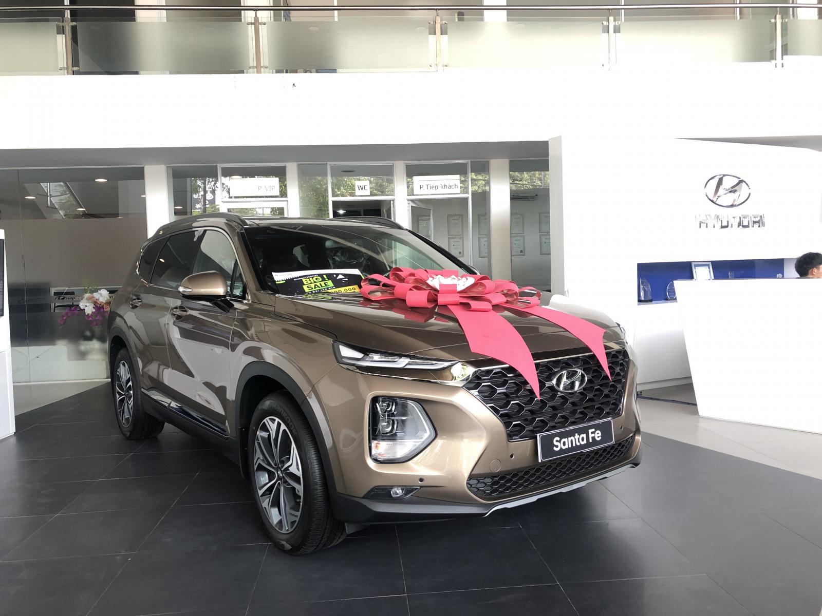 Hyundai Santa Fe 2019 - Cần bán xe Hyundai Santa Fe Full đời 2019- giảm giá 60 triệu duy nhất trong tháng này