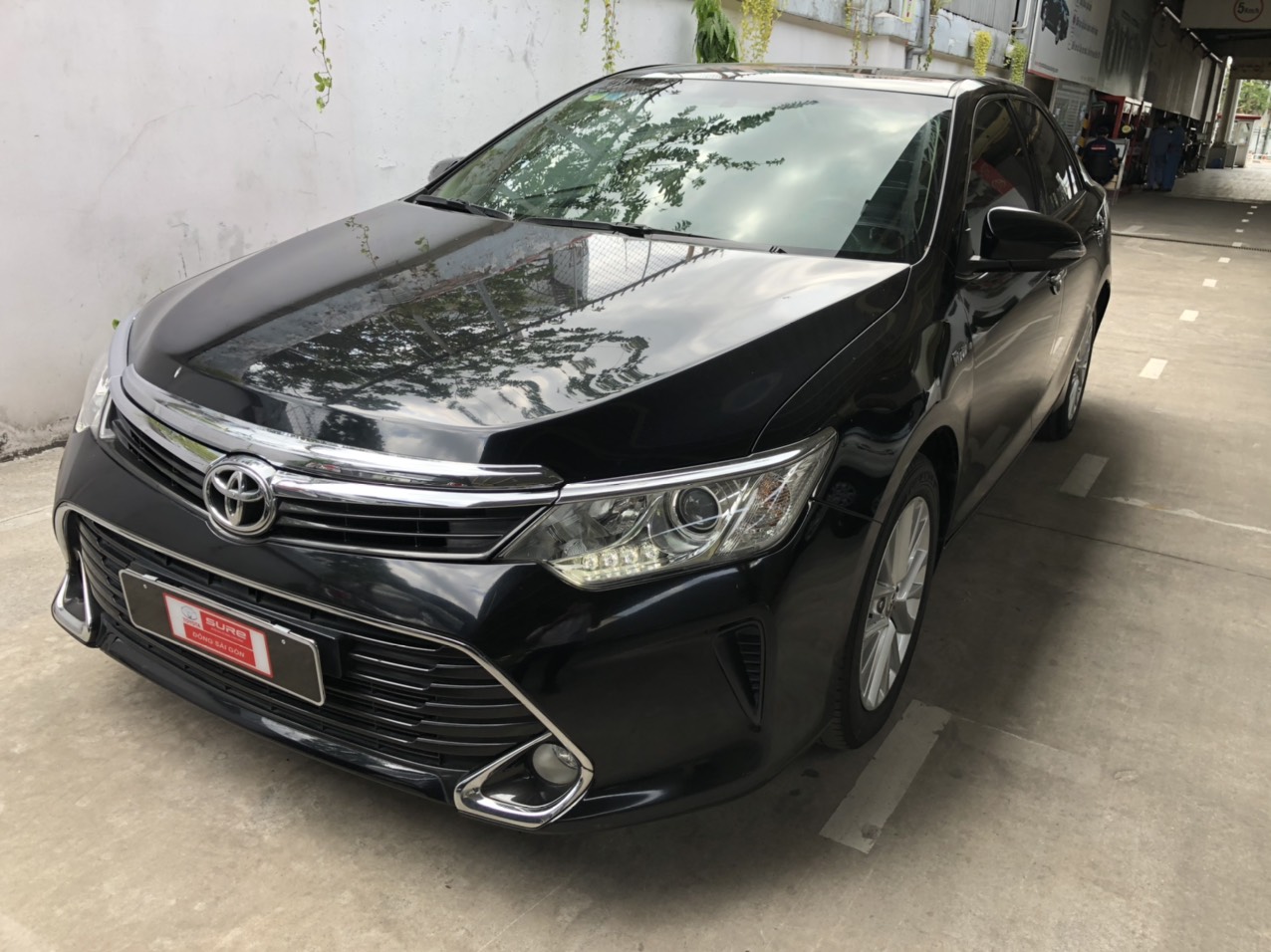 Toyota Camry 2.0E 2017 - Cần bán lại xe Toyota Camry 2.0E năm 2017, màu đen, nhập khẩu, 860 triệu