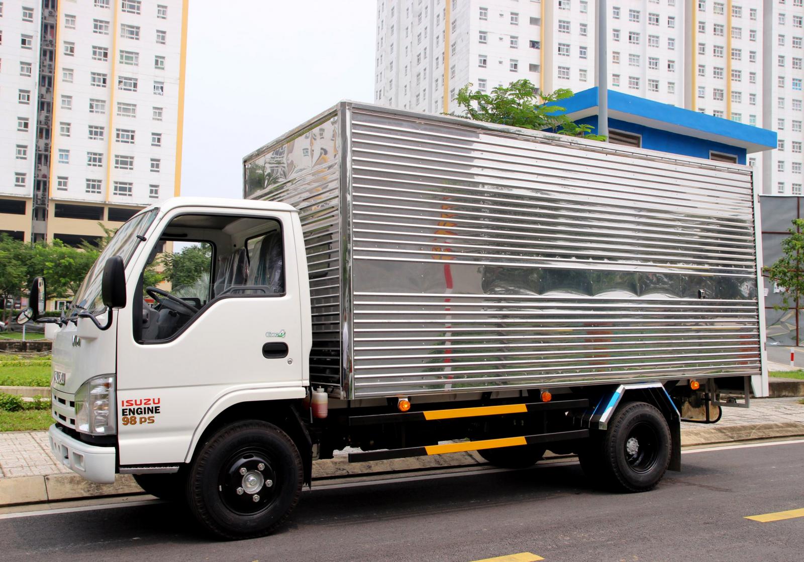 Xe tải 500kg - dưới 1 tấn 2019 - Thanh lý xe tải Isuzu Vĩnh Phát 1 tấn 9 thùng kín, giảm giá cực sốc, giá rẻ bất ngờ