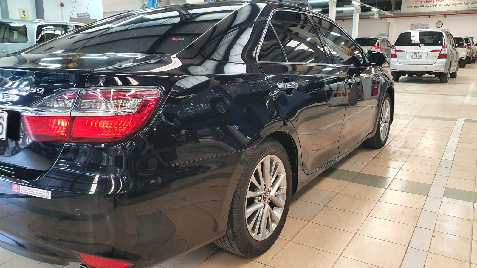 Toyota Camry 2.5Q 2018 - Cần bán xe Toyota Camry 2.5Q đời 2018, màu đen