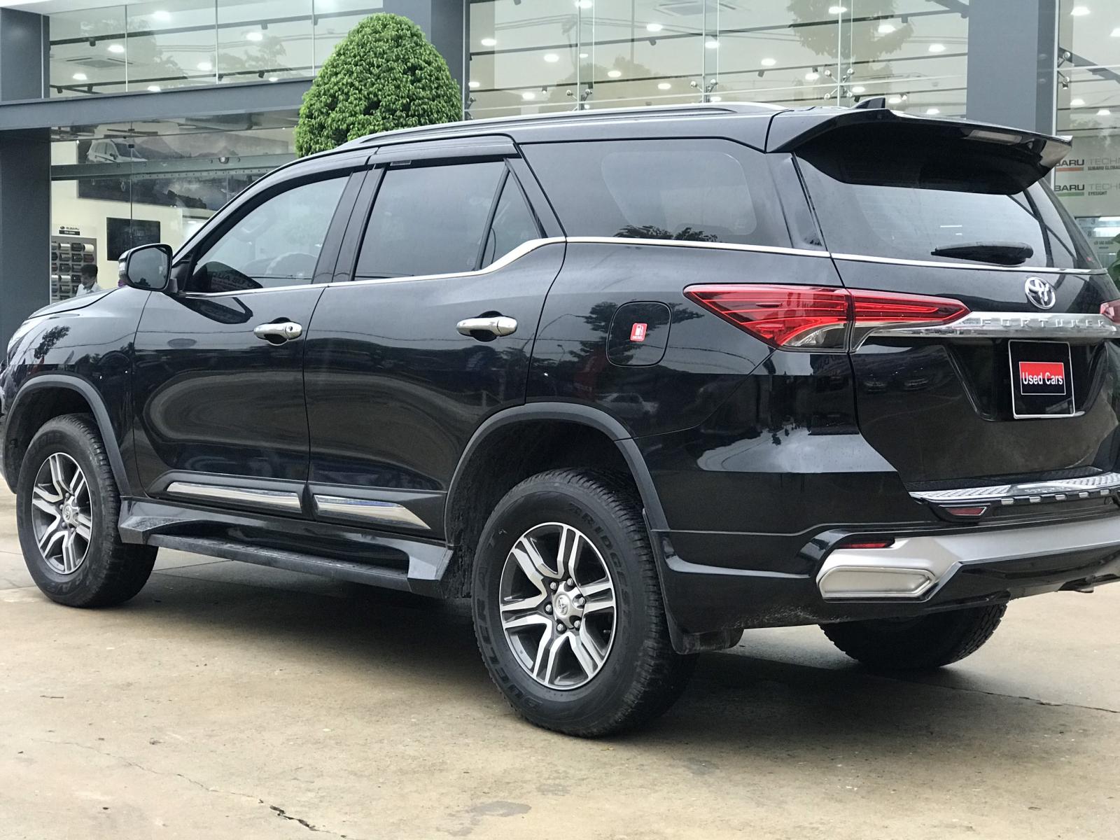 Toyota Fortuner G 2018 - Cần bán gấp Toyota Fortuner G đời 2018, màu đen, nhập khẩu