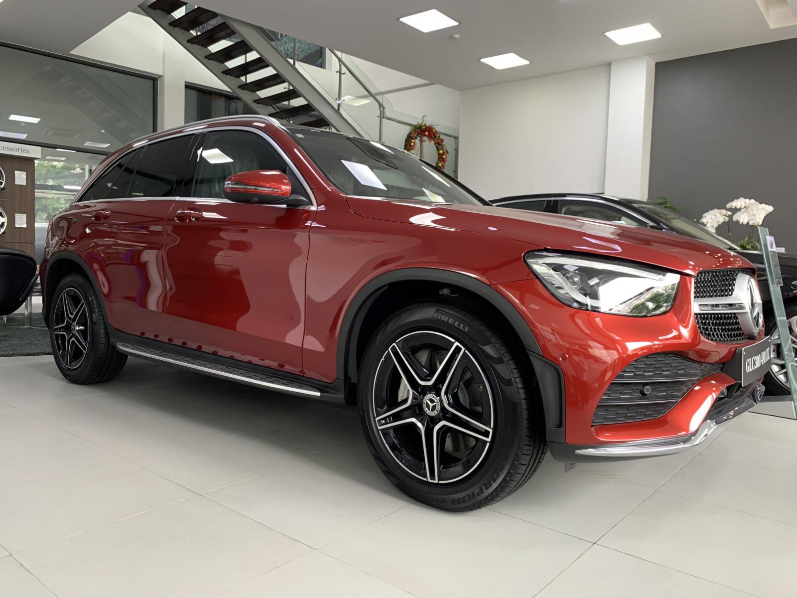 Mercedes-Benz GLC 300 4Matic 2020 - Mercedes Benz GLC 300 4Matic 2020, giá cực tốt đã bao gồm lăn bánh