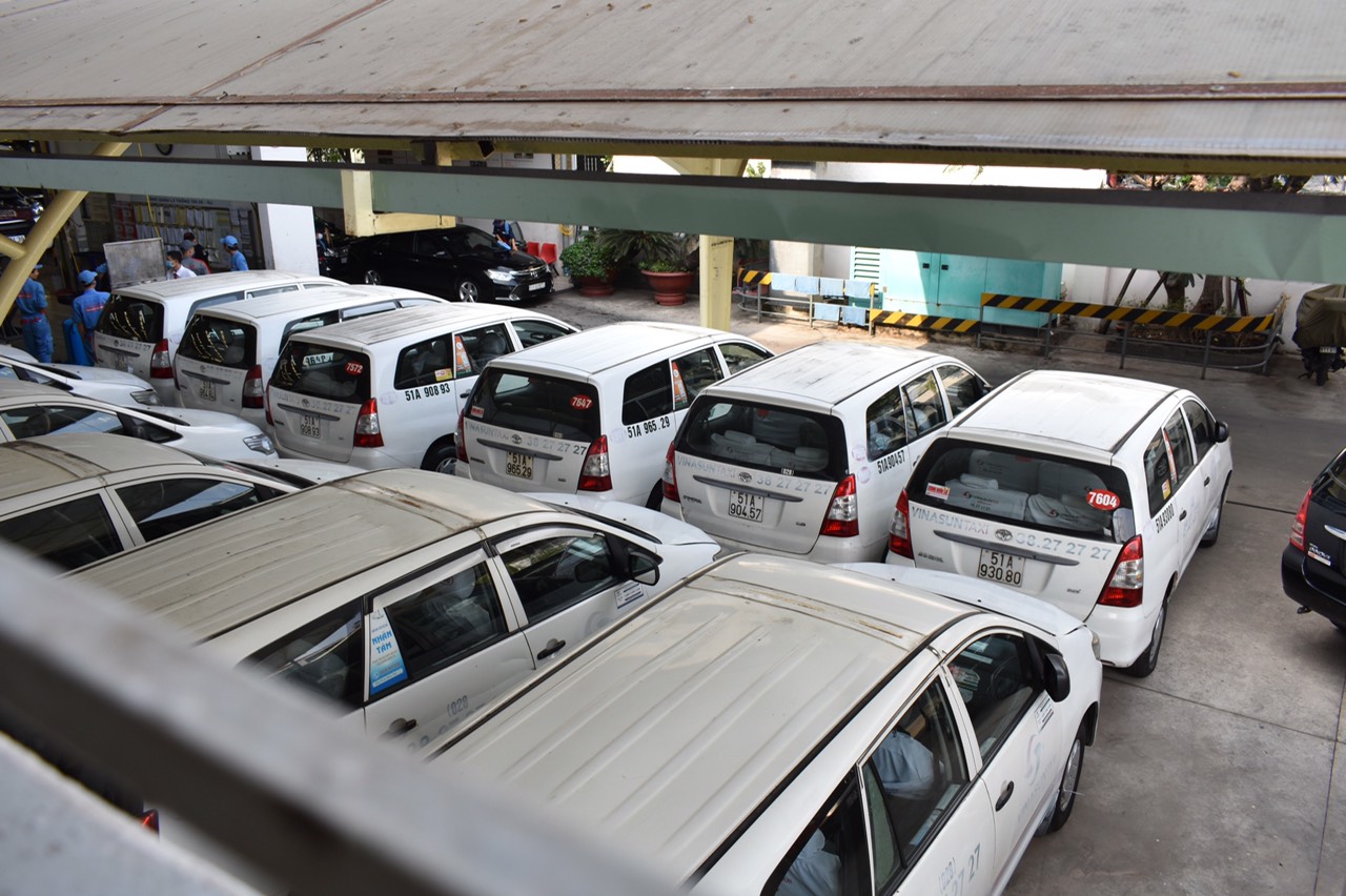 Toyota Innova 2.0E 2014 - Thanh lý lô taxi - mua càng nhiều giảm giá càng đậm
