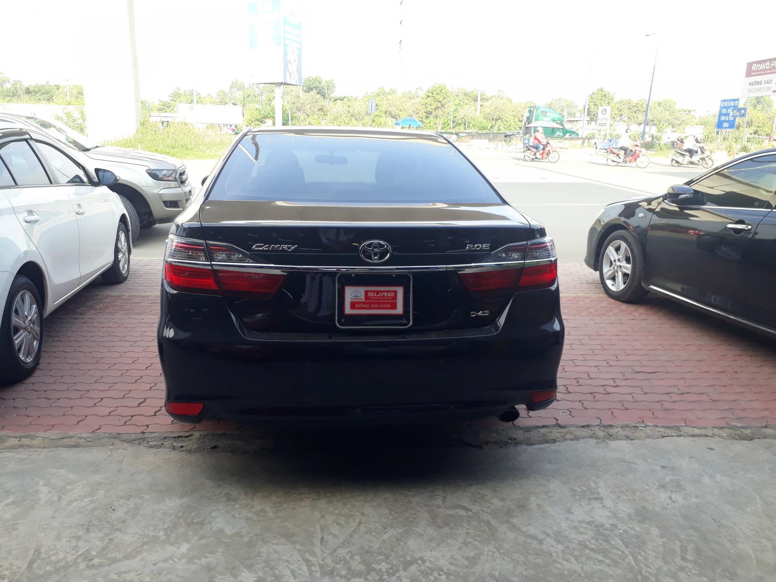 Toyota Camry 2.0E 2017 - Bán Toyota Camry 2.0E đời 2017, màu đen, xe nhập