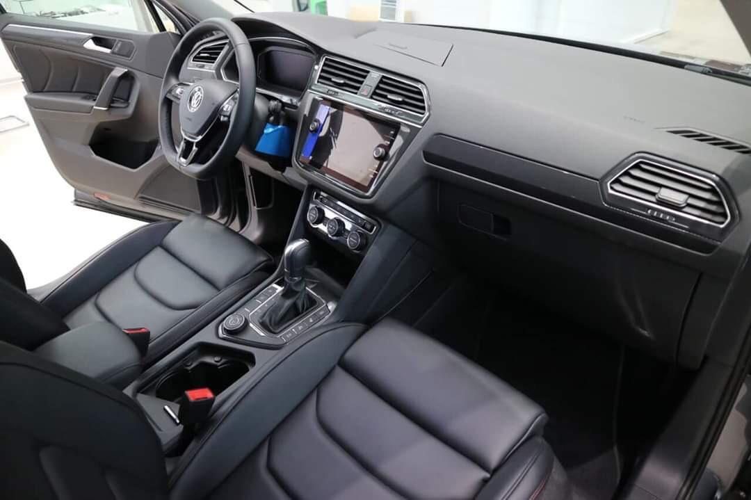 Volkswagen Tiguan Topline 2019 - Volkswagen Tiguan Topline nhập khẩu, nâng cấp, màu lạ, GIẢM 50% phí trước bạ