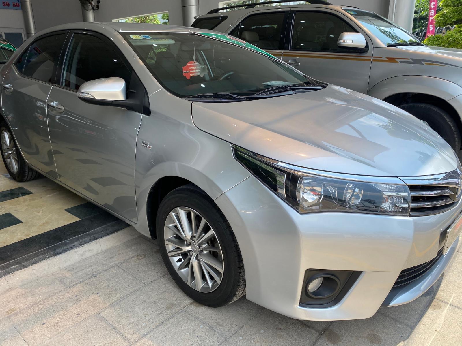 Toyota Corolla altis 1.8G 2016 - Cần bán gấp Toyota Corolla altis 1.8G đời 2016, màu bạc, số tự động, giá chỉ 650 triệu