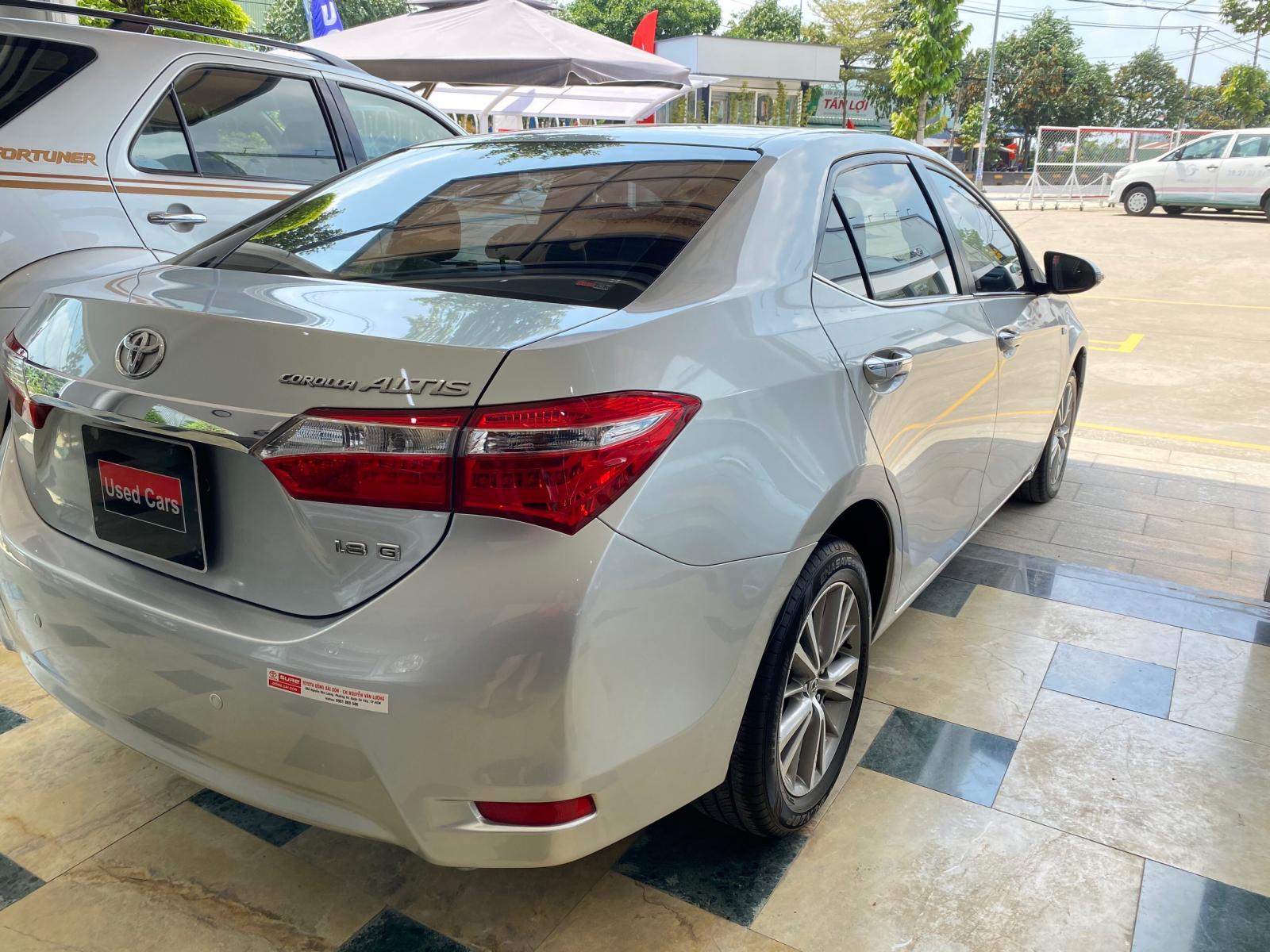 Toyota Corolla altis 1.8G 2016 - Cần bán gấp Toyota Corolla altis 1.8G đời 2016, màu bạc, số tự động, giá chỉ 650 triệu