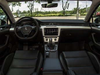 Volkswagen Passat   2018 - Passat Comfort tặng 100% phí TB cũng nhiều chính sách đến 30/7/2020