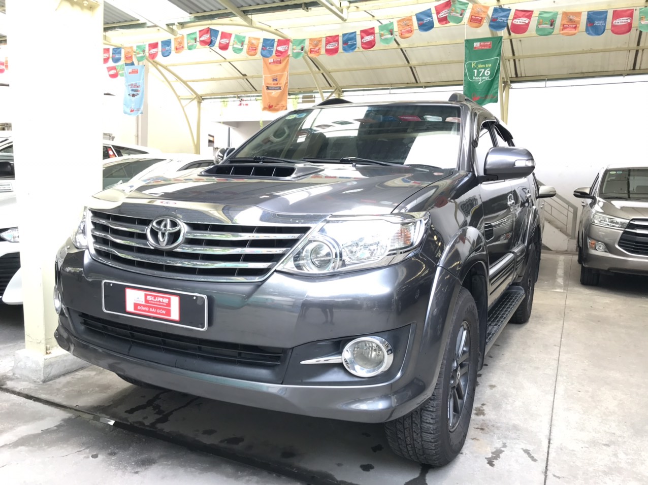 Toyota Fortuner 2015 - Cần bán lại xe Toyota Fortuner đời 2015, màu xám
