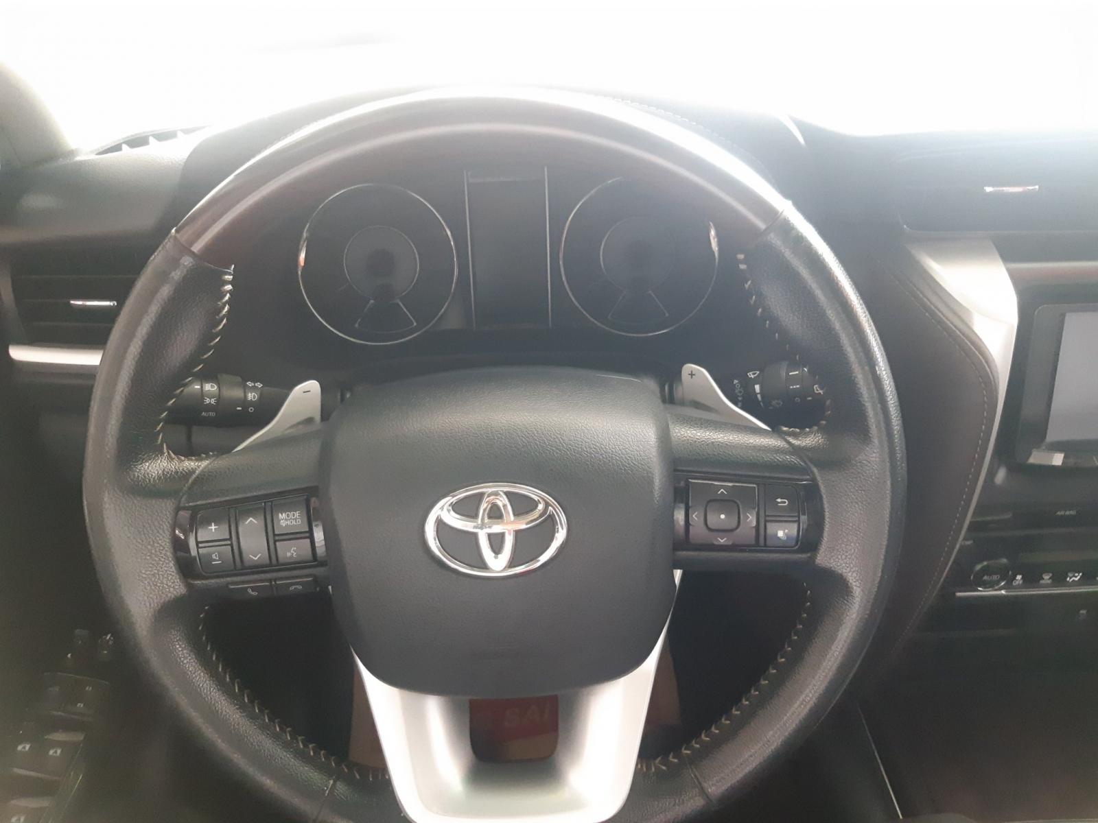 Toyota Fortuner 2017 - Fortuner máy xăng tự động 2.7 AT nhập nguyên con Indo