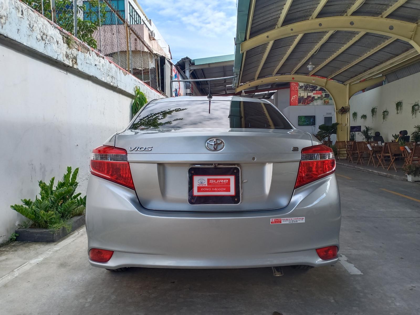 Toyota Vios 1.5E 2016 - Cần bán xe Toyota Vios 1.5E năm 2016, màu bạc, giá giảm sâu