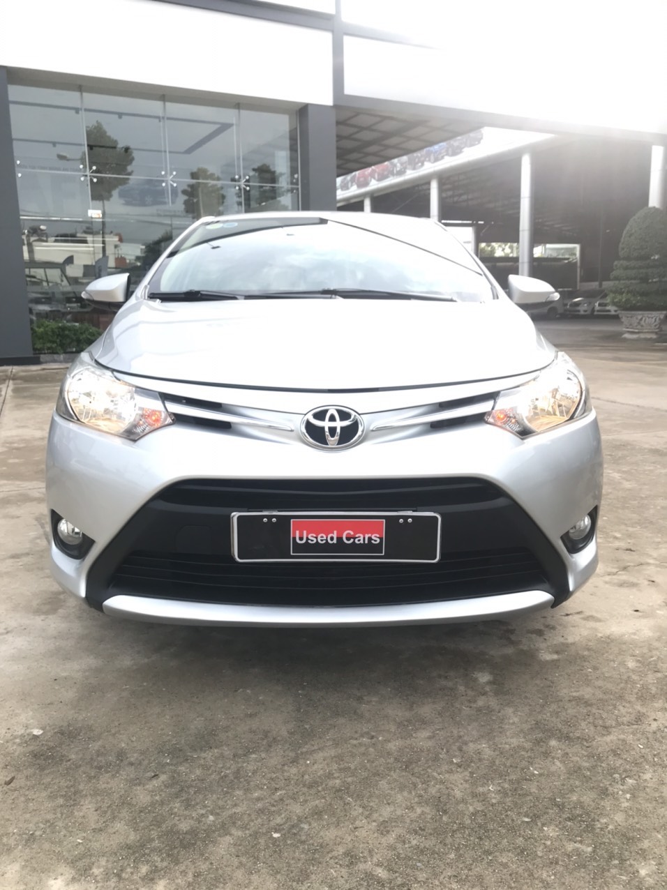 Toyota Vios 2016 - Cần bán xe Toyota Vios E CVT đời 2016, màu bạc, 460 triệu còn TL