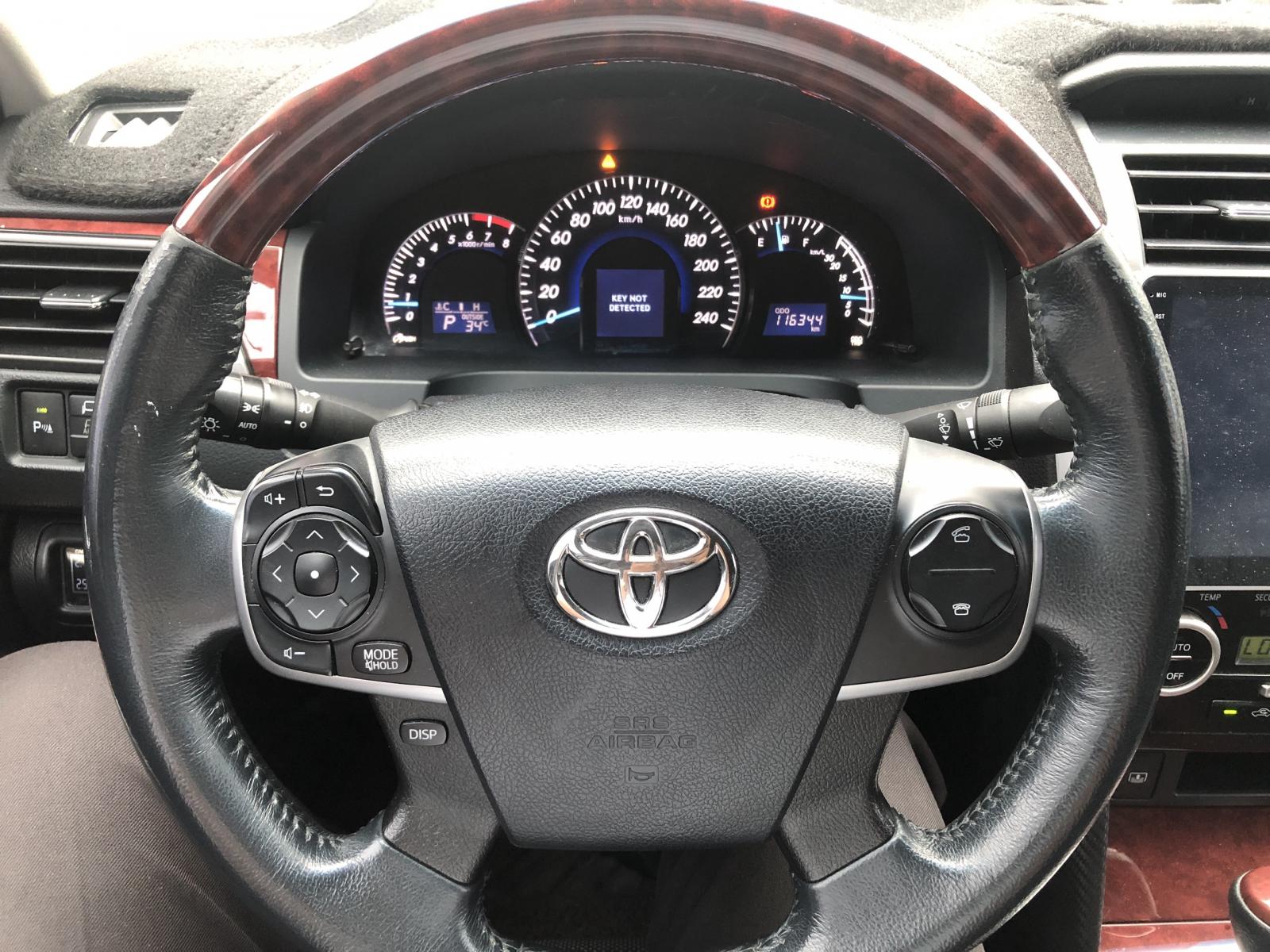 Toyota Camry Q 2014 - Xe Toyota Camry Q đời 2014, màu đen, nhập khẩu nguyên chiếc