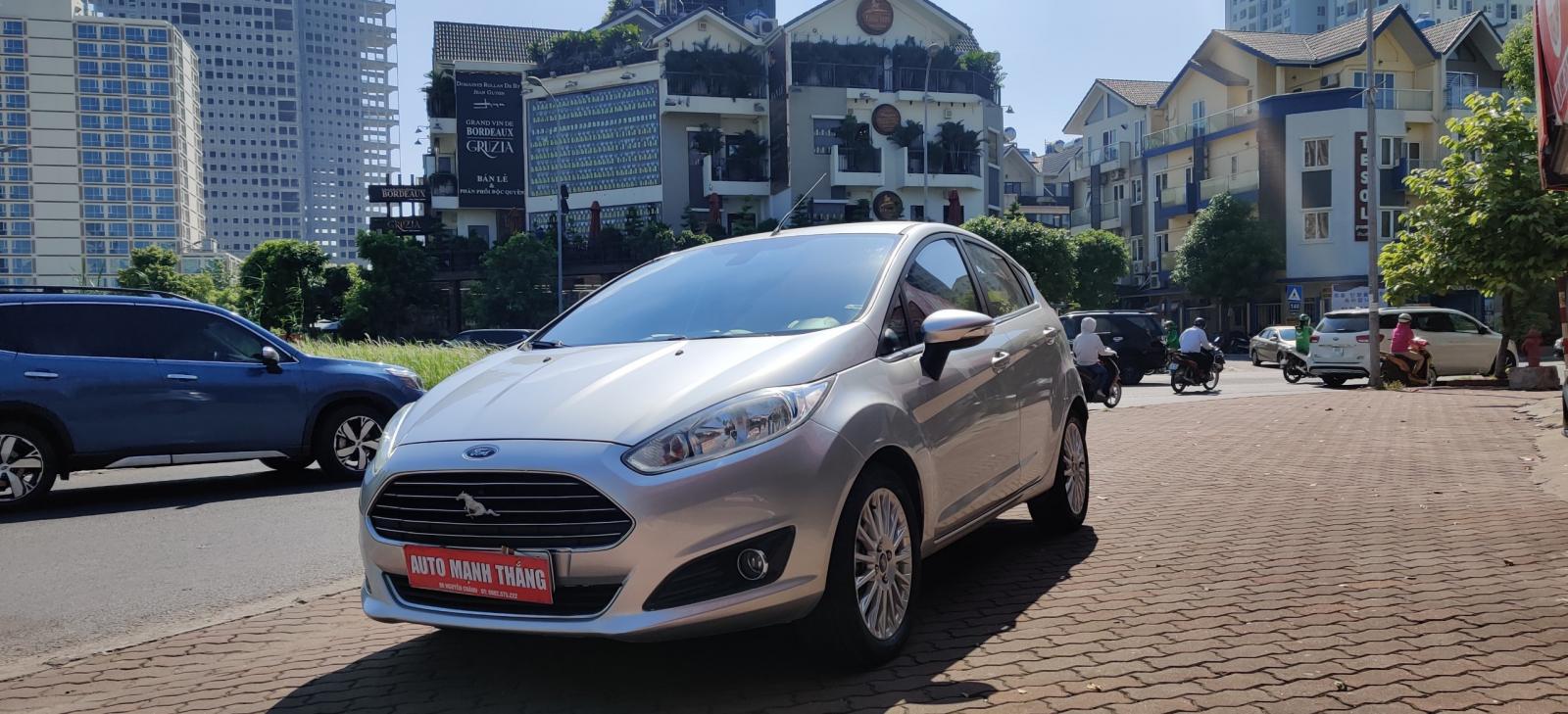 Ford Fiesta 1.5 AT sport  2016 - Xe Ford Fiesta 1.5 AT Sport đời 2016, màu bạc. Giá 390 triệu