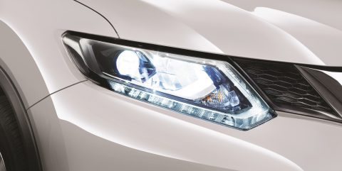 Nissan X trail SV 2.5 2020 - Bán ô tô Nissan X trail SV 2.5 sản xuất 2020, màu trắng, giá chỉ 903 triệu