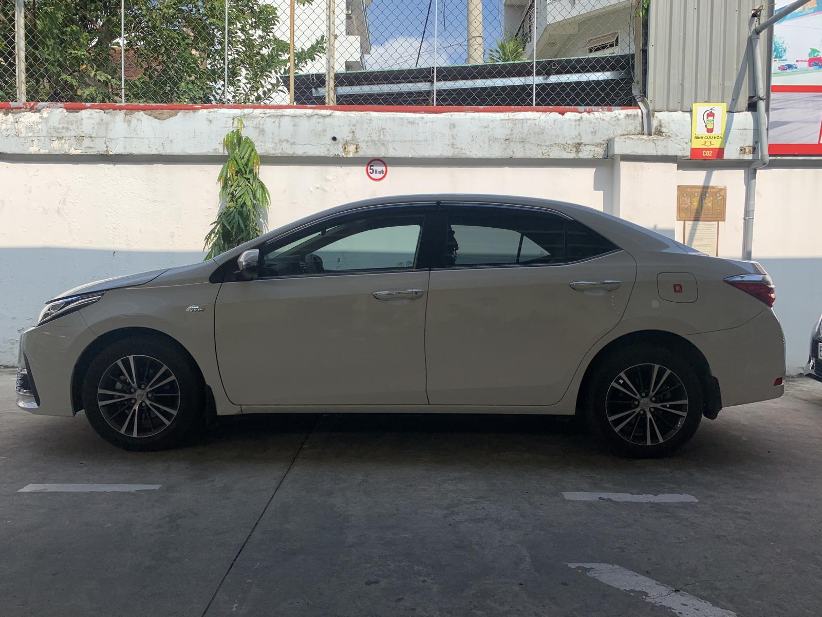 Toyota Corolla altis G 2018 - Cần bán Toyota Corolla altis G đời 2018, màu trắng