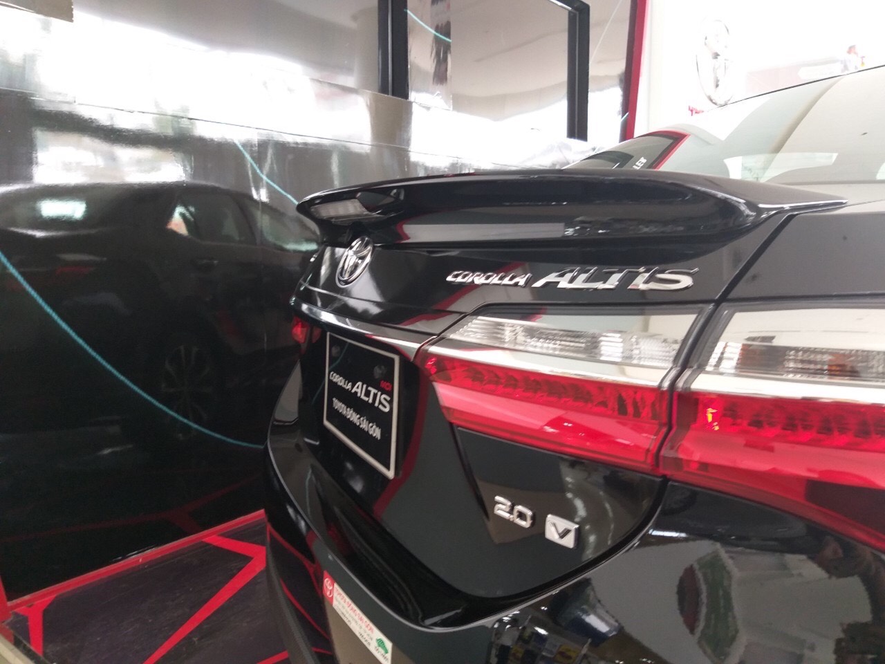 Toyota Corolla altis 1.8E MT 2019 - Bán xe Toyota Corolla altis 1.8E MT đời 2019, màu đen