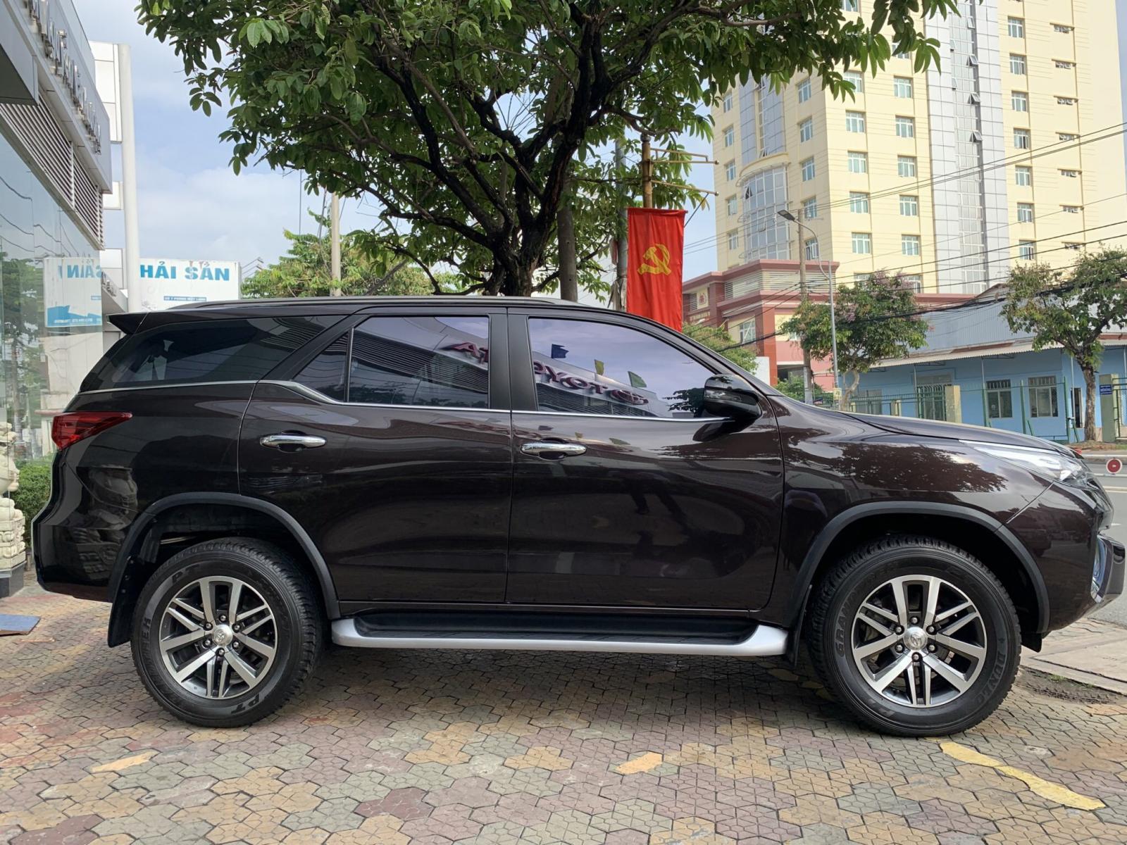 Toyota Fortuner G AT 4x4 2019 - Xe Toyota Fortuner G AT 4x4 sản xuất 2019, màu nâu, nhập khẩu chính hãng