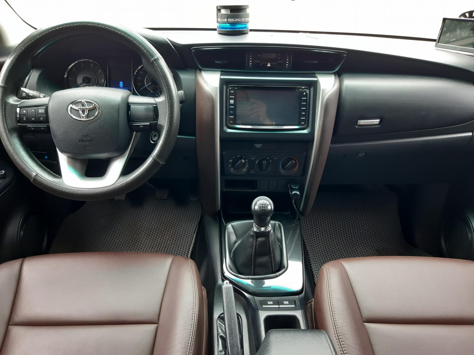 Toyota Fortuner 2.4 MT 2017 - Cần bán gấp Toyota Fortuner 2.4 MT đời 2017, màu nâu, nhập khẩu chính hãng 