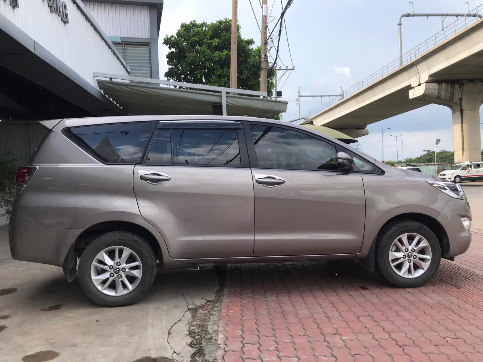 Toyota Innova 2.0E 2019 - Dòng Innova số sàn cho những anh chị quý khách hàng đang cần tìm gia đình hoặc kinh doanh đều cực tốt và tiết kiệm