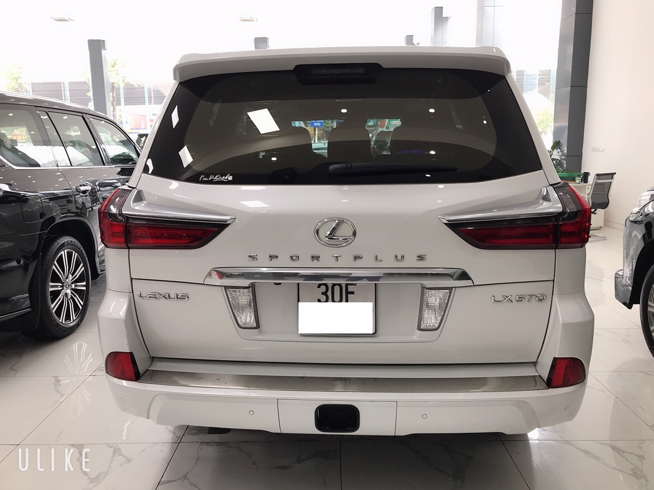 Lexus LX 570 2016 - Bán xe Lexus LX 570 Sport Plus 2016 tên cá nhân, đẹp xuất sắc 