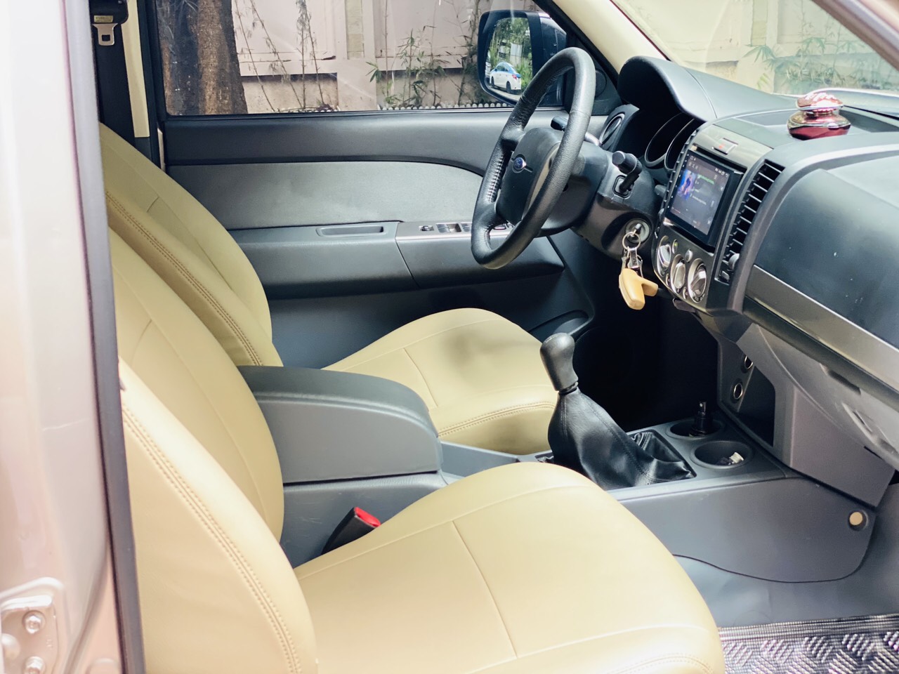 Ford Everest 2.4 2015 - Chính chủ cần bán Ford Everest 2015