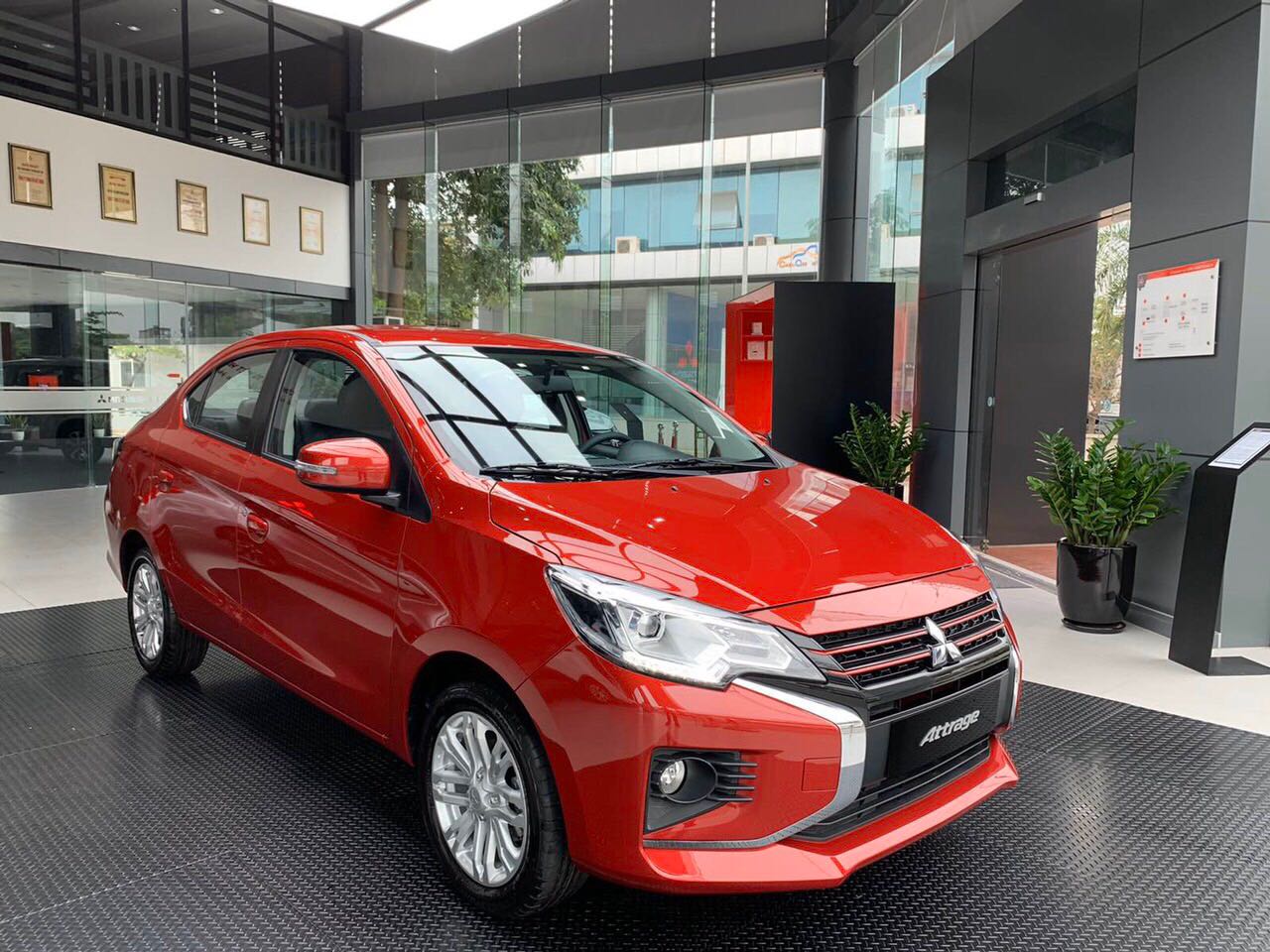 Mitsubishi Attrage AT 2020 - Giao xe ngay - khuyến mãi lớn - hỗ trợ 50% thuế trước bạ