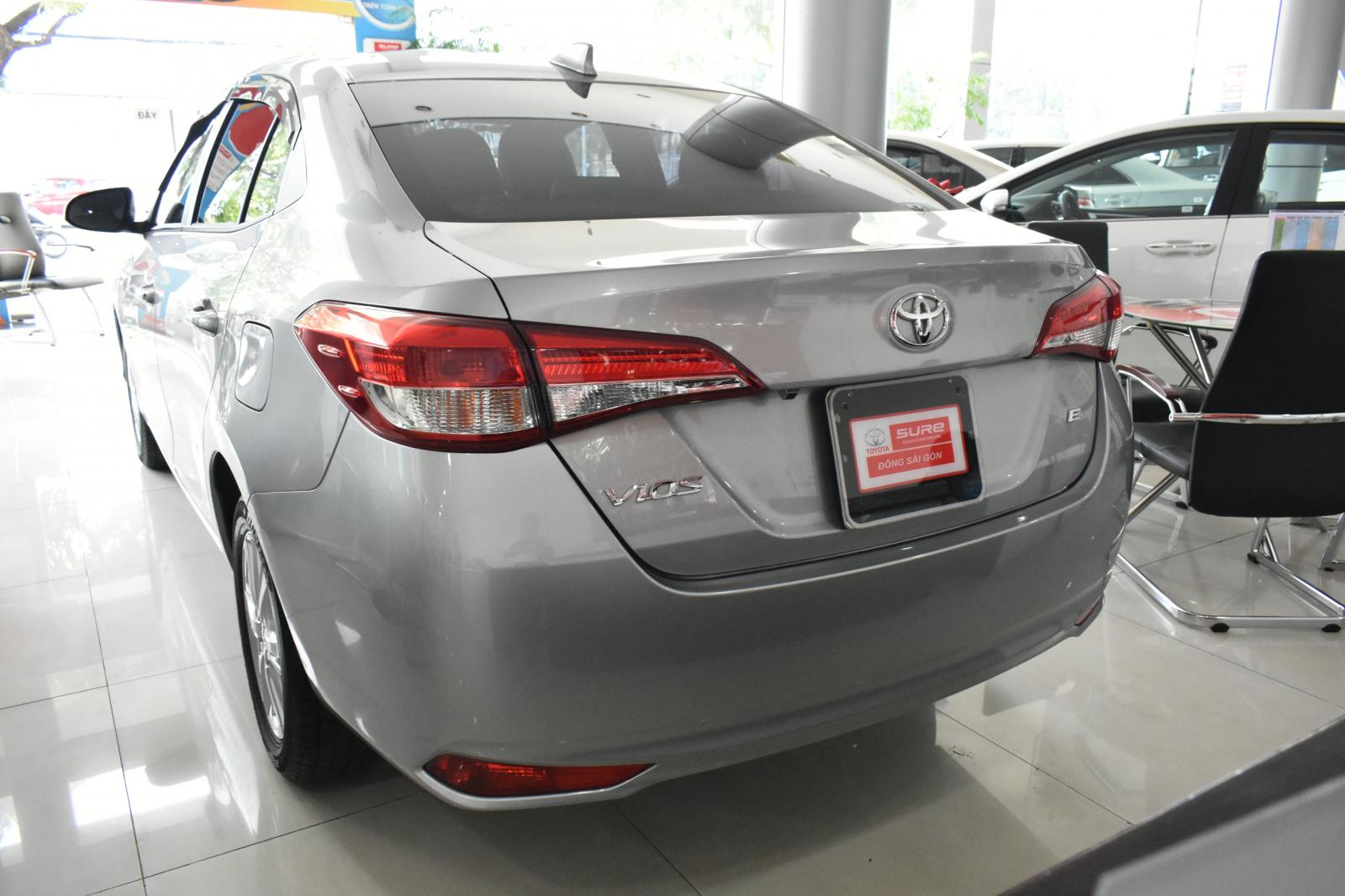 Toyota Vios 1.5E MT 2019 - Cần bán gấp Toyota Vios 1.5E MT sản xuất 2019, màu bạc