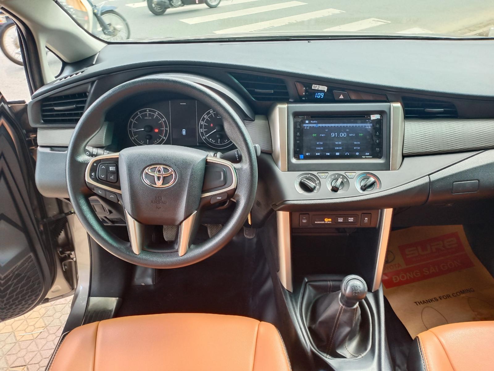 Toyota Innova 2.0E 2019 - Bán xe Toyota Innova 2.0E 2019, màu bạc
