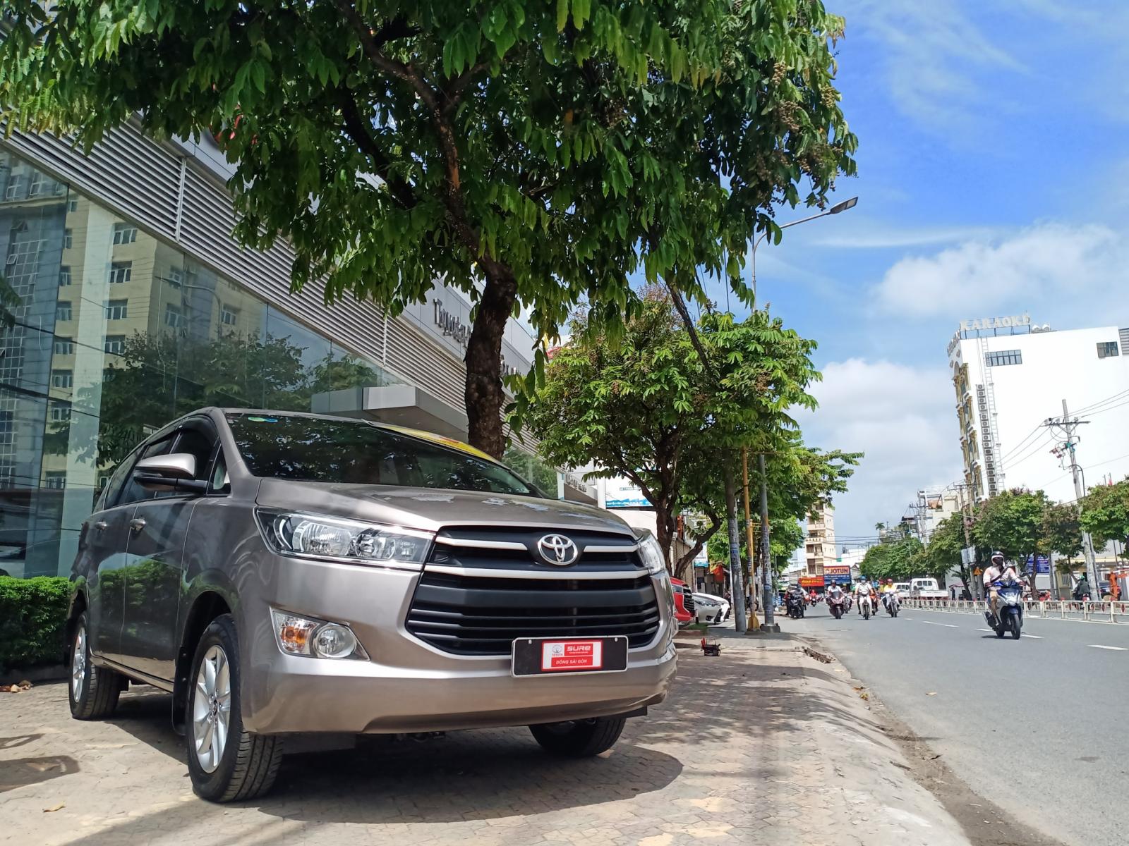 Toyota Innova 2.0E 2019 - Bán xe Toyota Innova 2.0E 2019, màu bạc