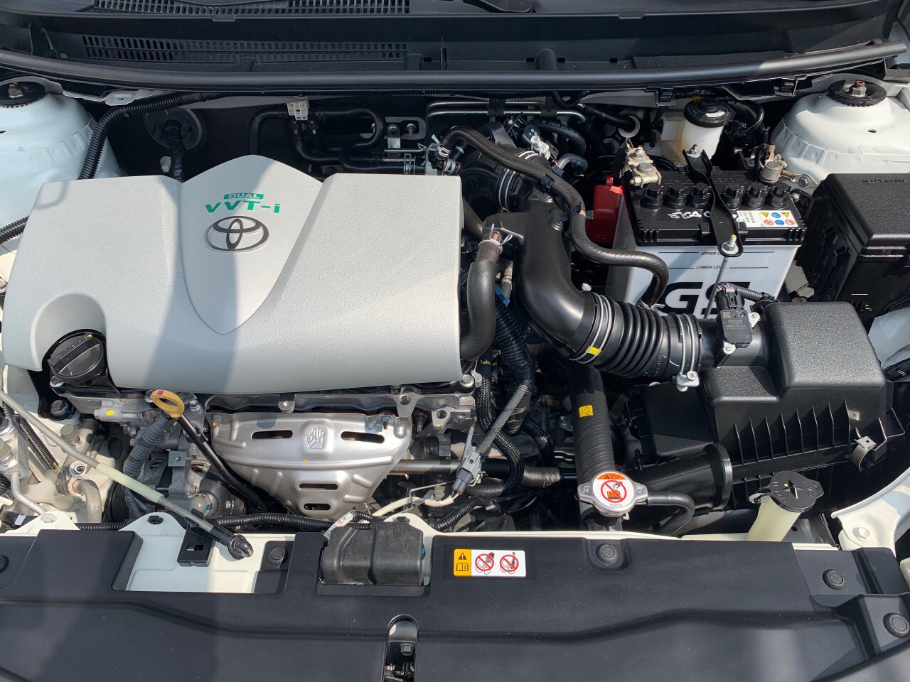 Toyota Vios 1.5 E CVT 2018 - Cần bán gấp Toyota Vios 1.5 E CVT đời 2018, màu trắng - Giá thương lượng
