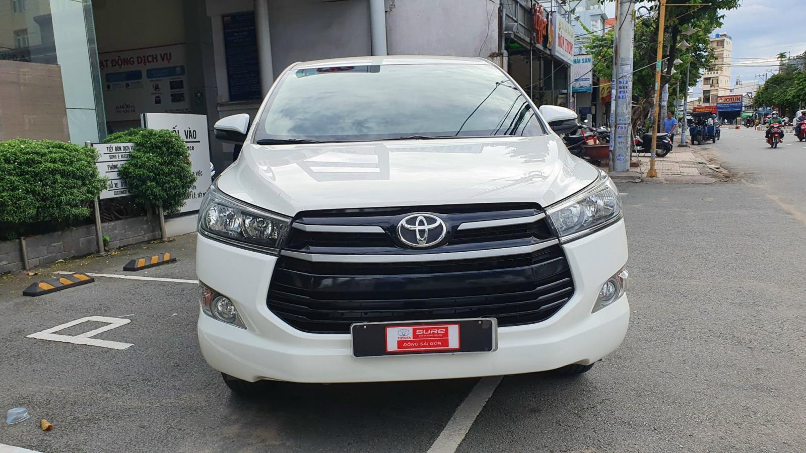 Toyota Innova 2019 - Cần bán lại xe Toyota Innova đời 2019, màu trắng, giá tốt