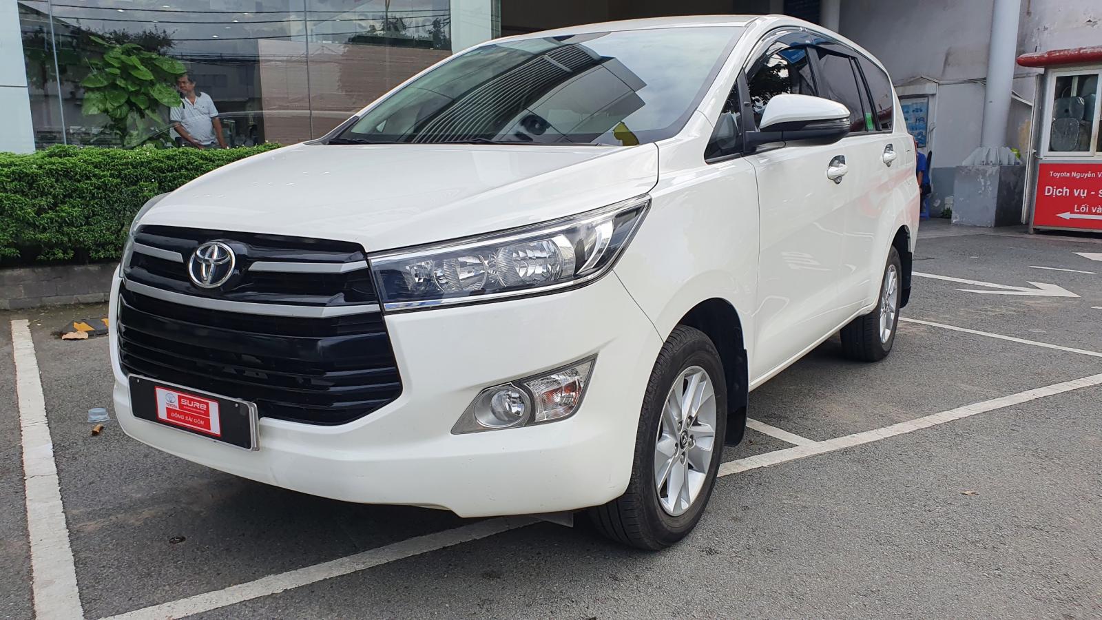 Toyota Innova 2019 - Cần bán lại xe Toyota Innova đời 2019, màu trắng, giá tốt