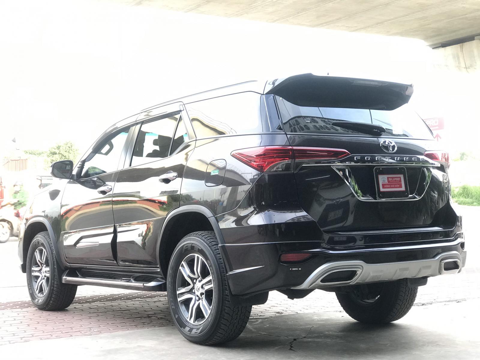 Toyota Fortuner 2.7 AT 4x2 2017 - Bán ô tô Toyota Fortuner 2.7 AT 4x2 đời 2017, màu nâu, số tự động giá cạnh tranh