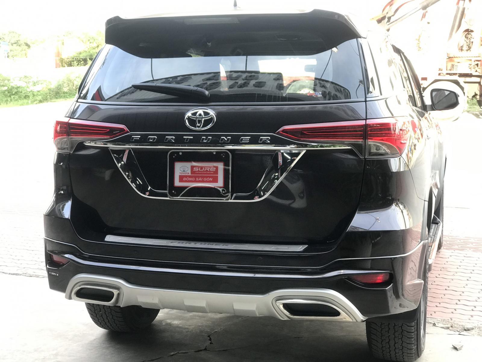 Toyota Fortuner 2.7 AT 4x2 2017 - Bán ô tô Toyota Fortuner 2.7 AT 4x2 đời 2017, màu nâu, số tự động giá cạnh tranh