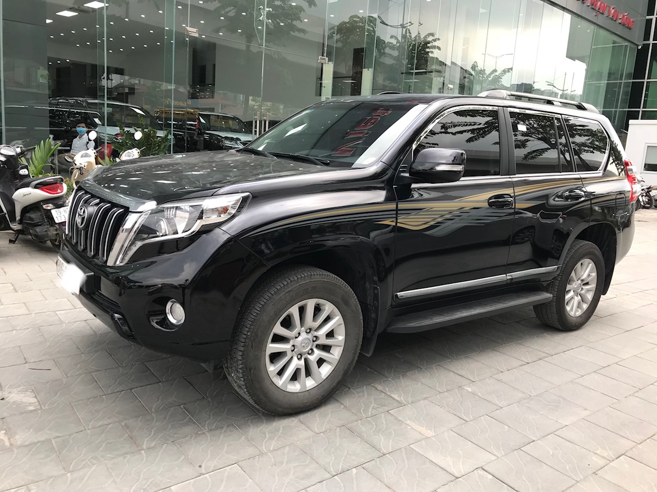 Toyota Prado 2017 - Bán xe Toyota Prado TXL sản xuất 2017, màu đen, xe nhập xe cá nhân