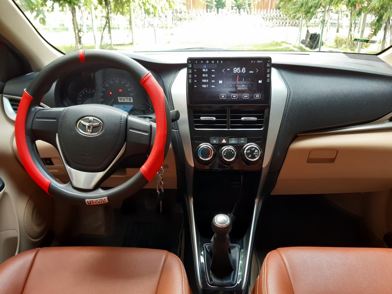Toyota Vios 1.5E 2018 - Cần bán lại xe Toyota Vios 1.5E sản xuất 2018, màu đỏ