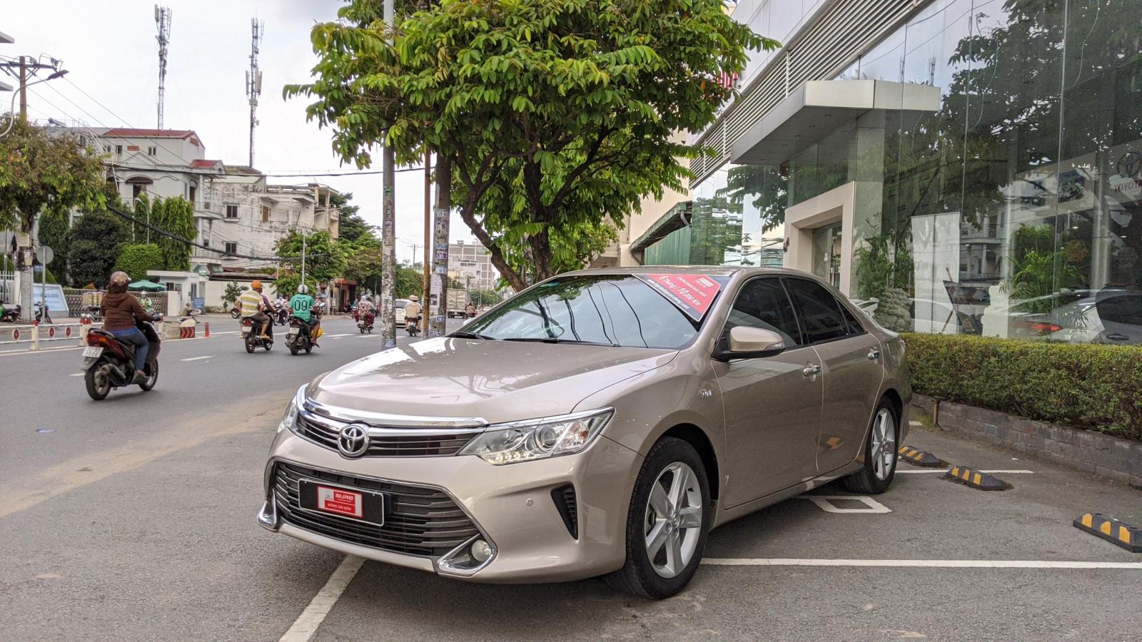 Toyota Camry 2.5Q 2016 - Bán ô tô Toyota Camry 2.5Q đời 2016, hai màu, xe nhập