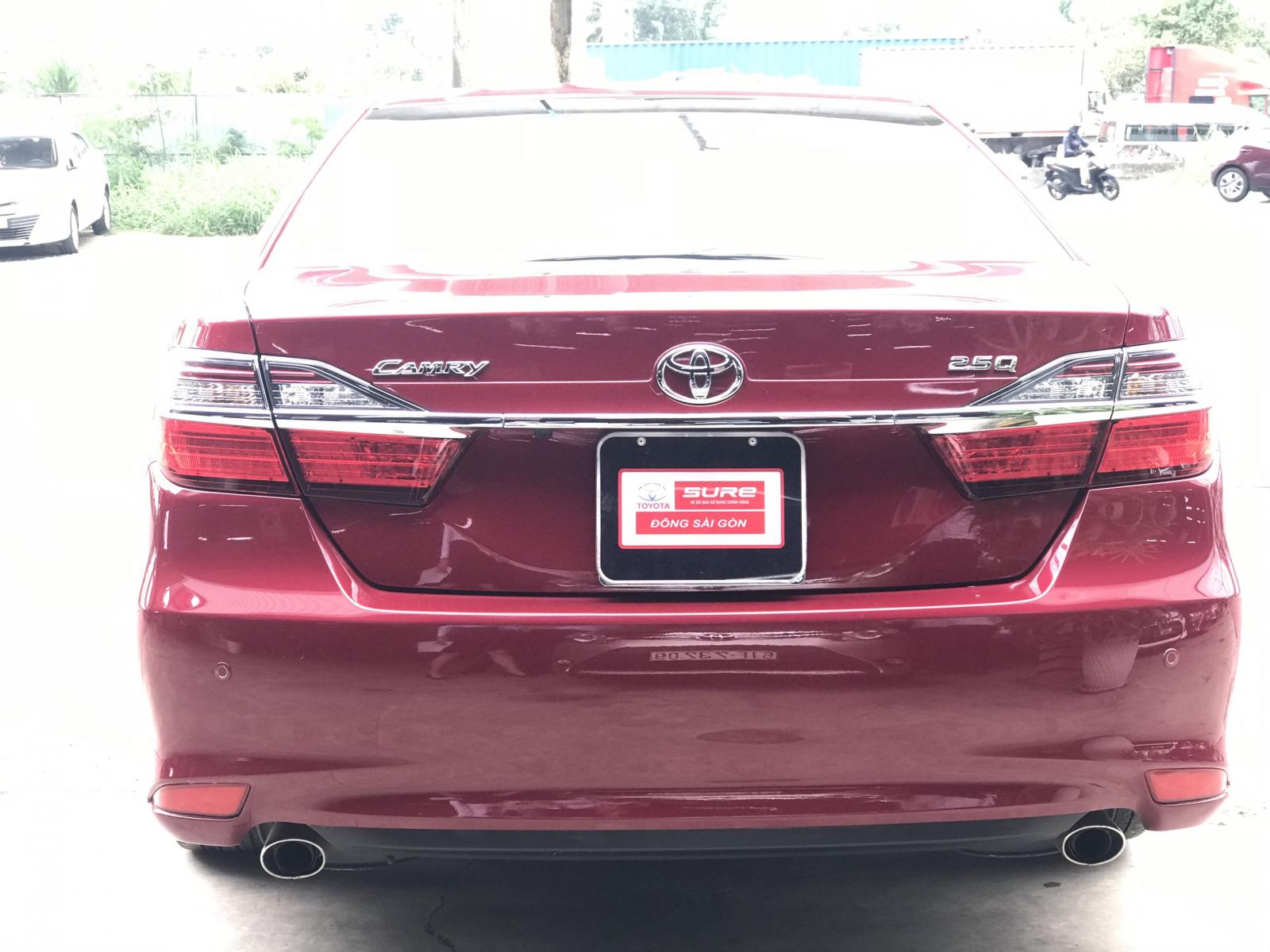 Toyota Camry 2.5Q 2016 - Cần bán lại xe Toyota Camry 2.5Q đời 2016, màu đỏ, giá tốt