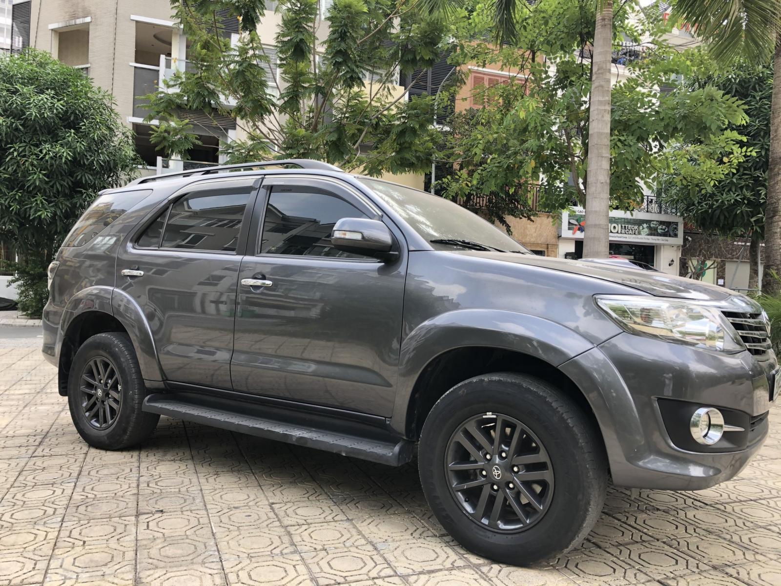 Toyota Fortuner 2.4G 2016 - Cần bán lại xe Toyota Fortuner 2.4G đời 2016, màu xám, 709tr