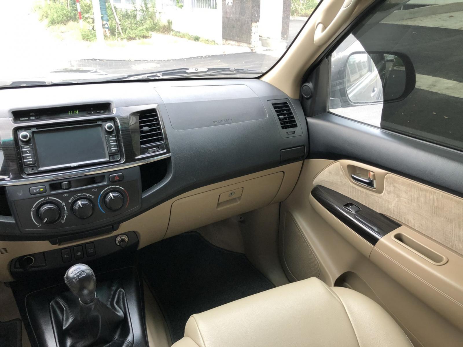 Toyota Fortuner 2.4G 2016 - Cần bán lại xe Toyota Fortuner 2.4G đời 2016, màu xám, 709tr