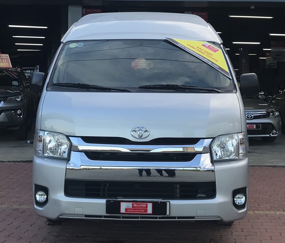 Toyota Hiace 2018 - Cần bán xe Hiace máy dầu số sàn 2018