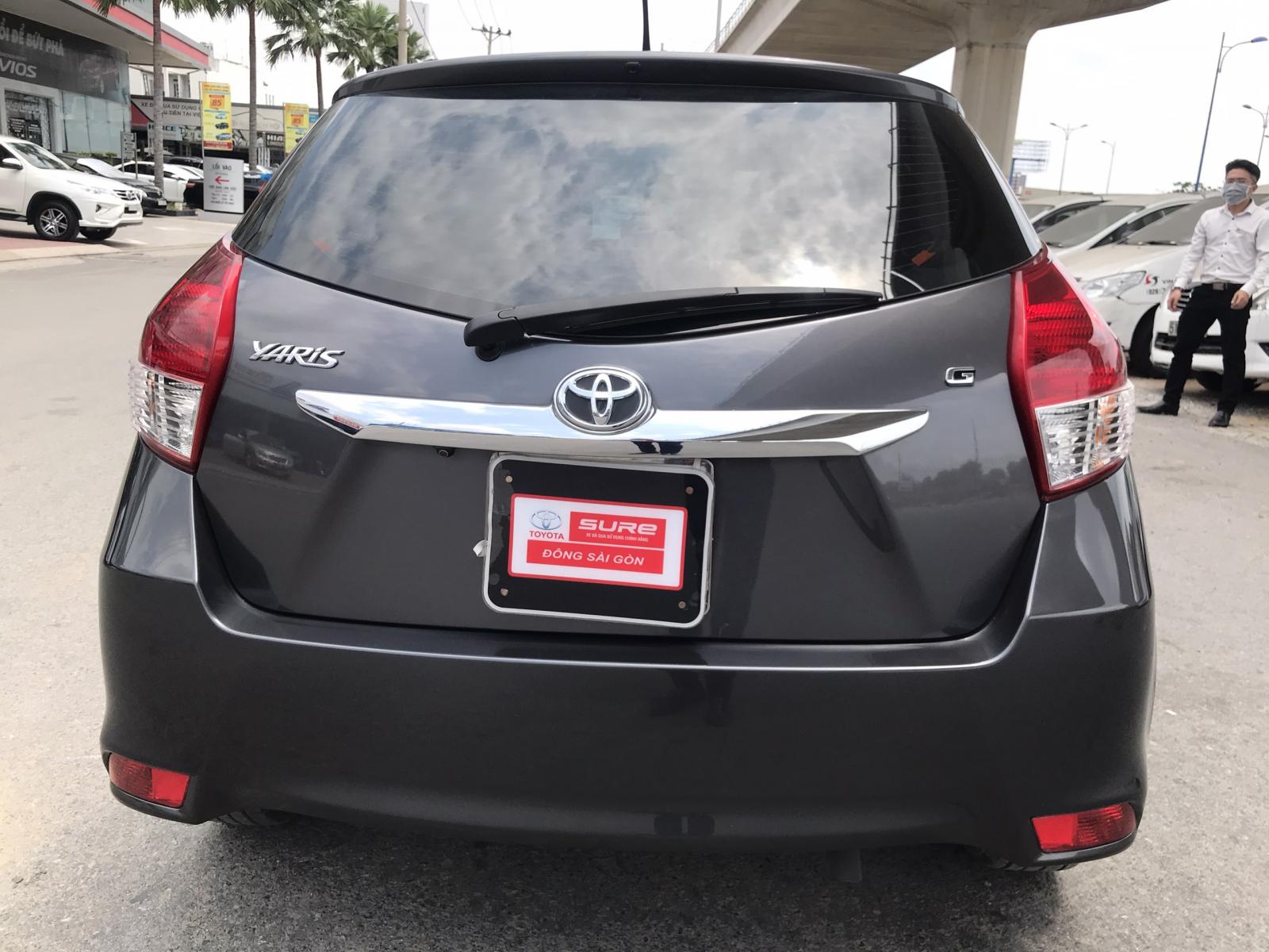 Toyota Yaris 1.3G AT 2015 - Cần bán gấp Toyota Yaris 1.3G AT đời 2015, màu xám, xe nhập