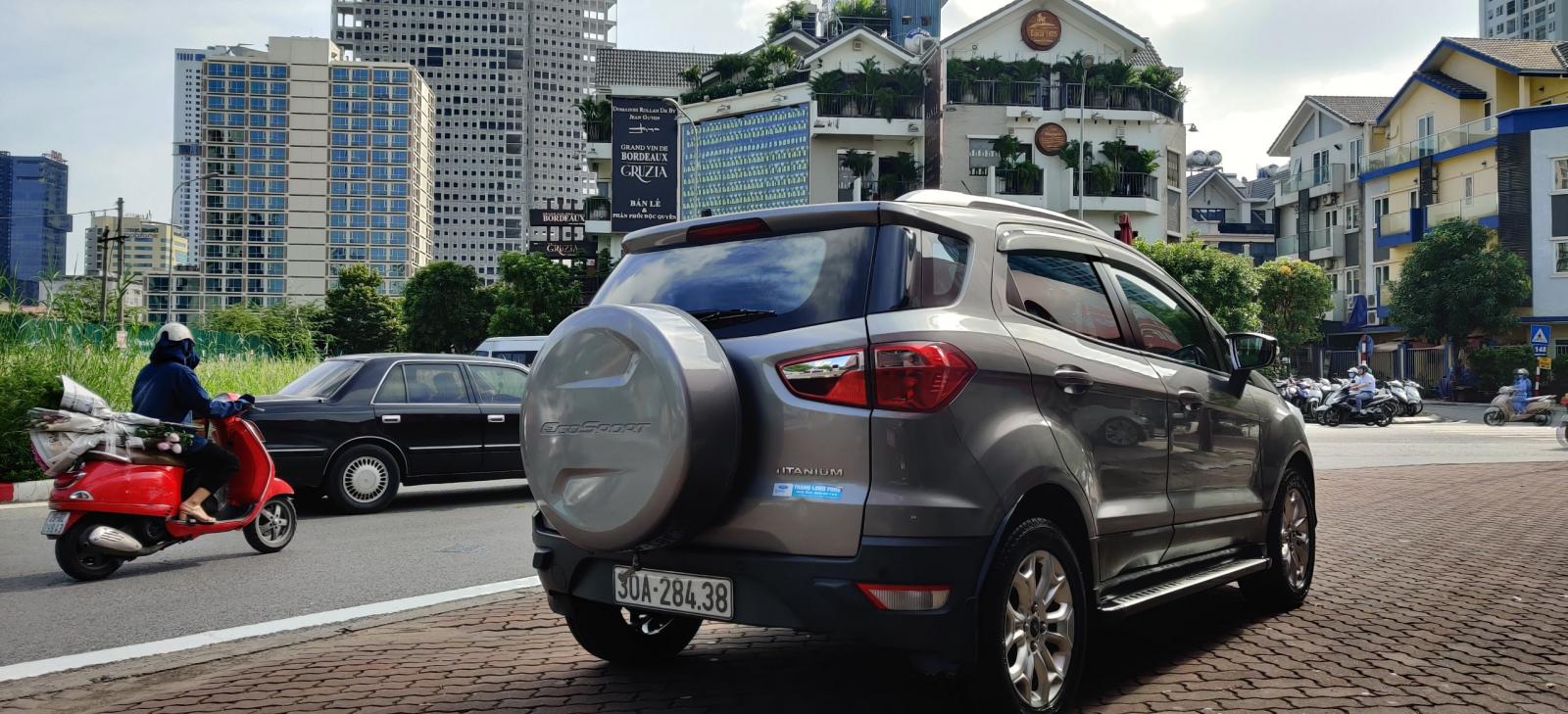 Ford EcoSport Titanium 2014 - Bán ô tô Ford EcoSport Titanium đời 2014, màu bạc, nhập khẩu chính hãng, chính chủ, giá tốt